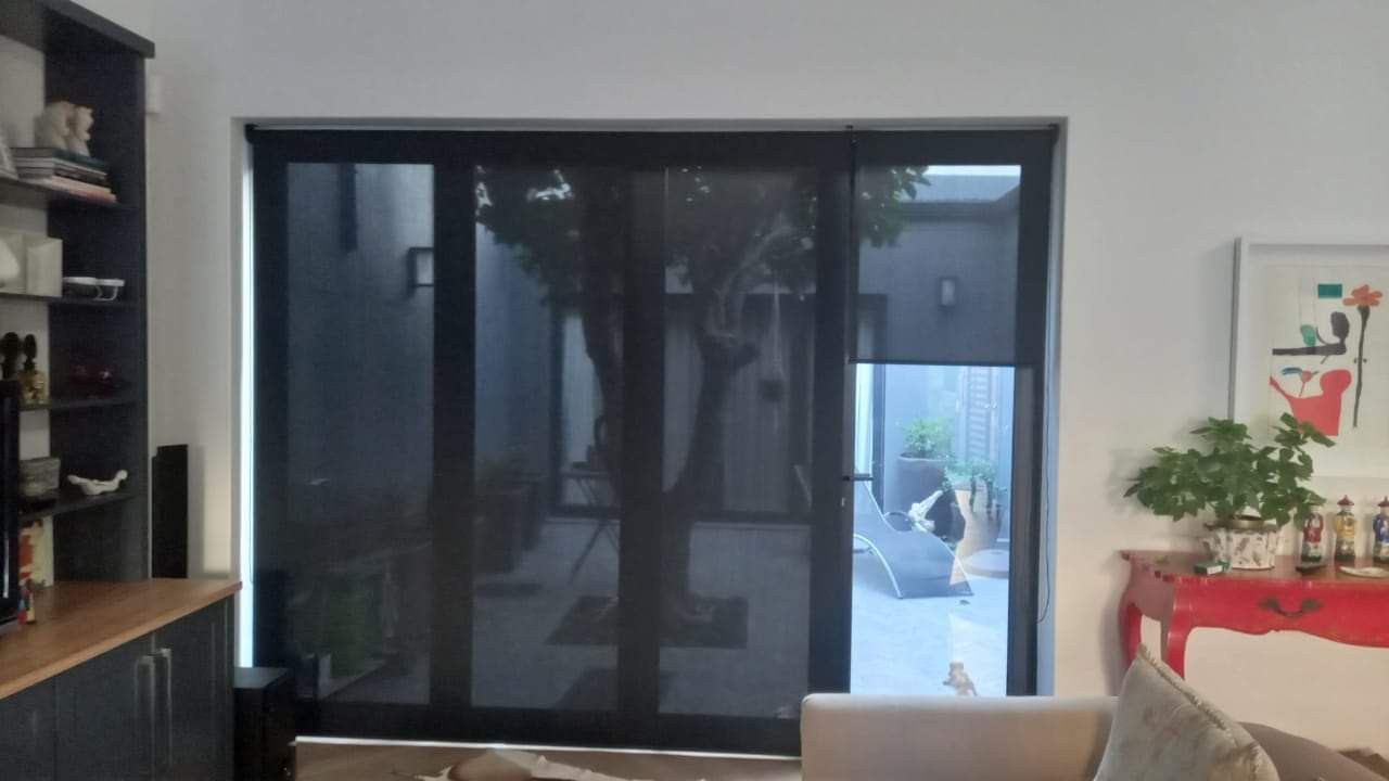 black sunscreen roller blinds