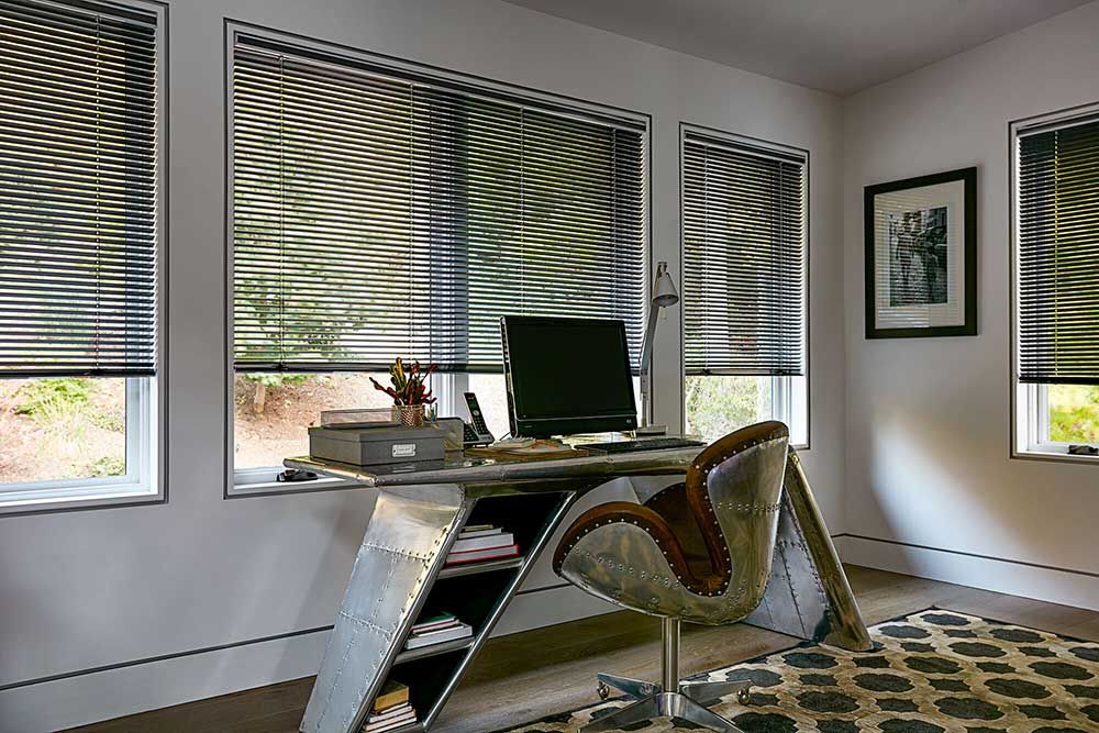home office with 25mm venetian